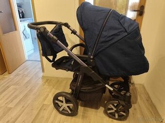 Modrý kočárek Baby design