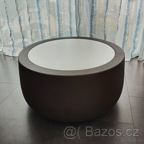 Venkovní stolek Plust BOLD