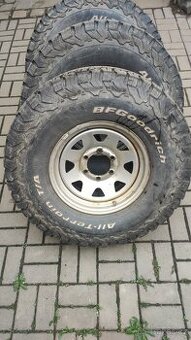 BFGoodrich A/T KO2 285/75 R16 s disky 6x139.7