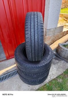 Pneu Michelin 215/70/15C letní