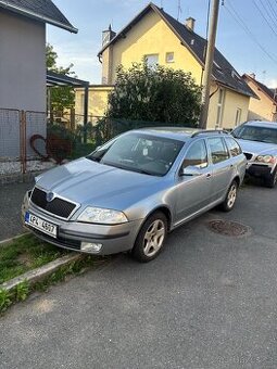 Škoda octavia 2 2.0 103kw na náhradní díly