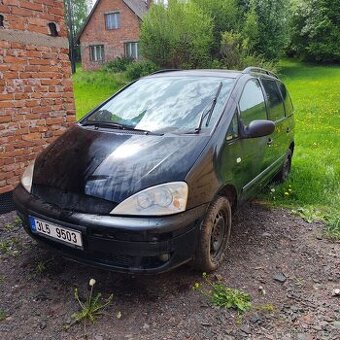 Prodám Ford Galaxy 2.3 benzín+ plyn,rok výroby 2001 ,