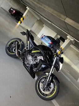 Honda cb1000r