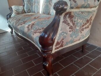 Starožitna sofa