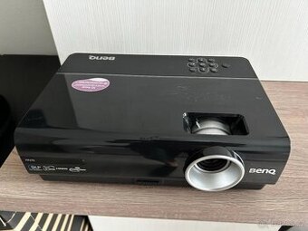 Projektor BenQ MP670 - 1
