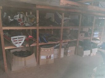 Plasty na motocykly , vse na jednou, nádrže