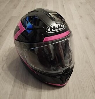 Dámská helma na motorku