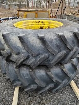 Traktorová kola 520/85R38 (traktorová kola,pneu s diskem)