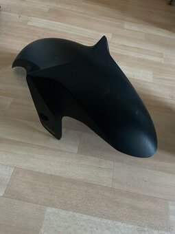 Přední blatník Yamaha r3, plexisklo