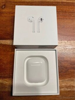 Apple AirPods 2019