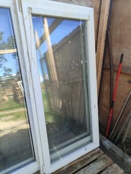 Plastové okno jednokřídlové leve panty....