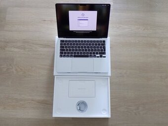 Apple MacBook Air 13,6"(2022)/M2/8GB RAM/256GB/ZÁRUKA