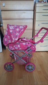Kočárek pro panenky