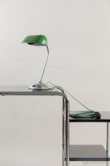 STOLNÍ LAMPA BANKÉŘKA