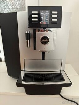 Jura x8 kavovar
