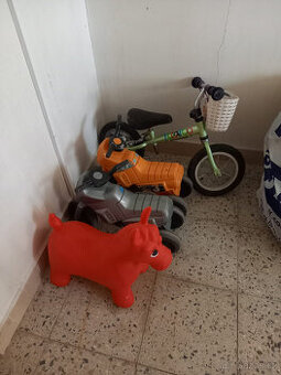 Prodám plastové hopsadlo Kůň