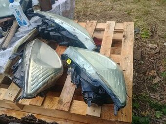 Focus mk1 před fl, přední svetla