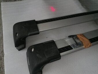 Peugeot 3008 střešní nosič+náhradní díly