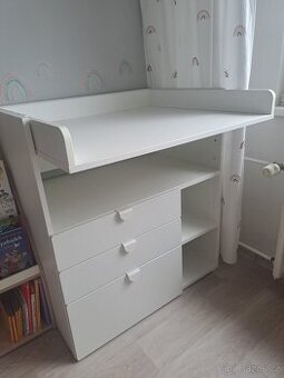 Přebalovací stůl - SMÅSTAD IKEA