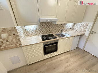 Pronájem bytu 1+1 27 m2 P5 Smíchov nezařízený po rekonstrukc