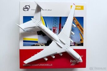 KOVOVÝ MODEL - ANTONOV 225 MRIJA 1:400