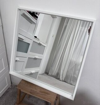 IKEA NISSEDAL zrcadlo bílé – 65×65 cm, jako nové