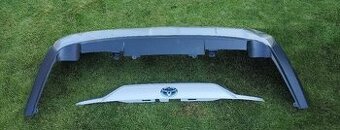 Toyota RAV4 2018 - Zadny naraznik kryt kufra spojler difuzor