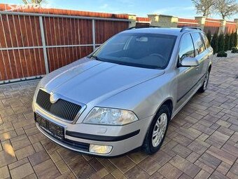 Škoda Octavia 2 1,6 MPI 75 KW,  tažné zař.