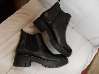 Kotníkové jarní boty zn GRACELAND VEL 39 JEN VYZKOUŠENÉ