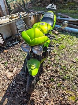 Triumph Speed Four 600