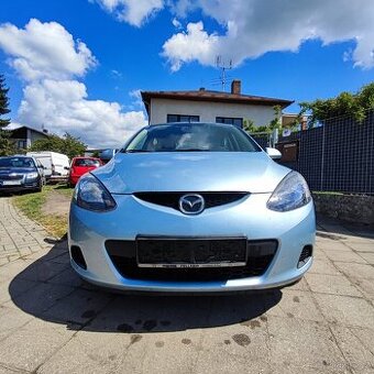 Mazda 2 benzín rok 2010