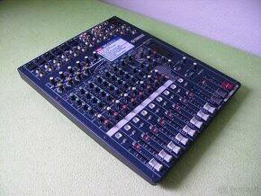 Prodám 12 kanálový mixpult Yamaha MG 124cx - 1