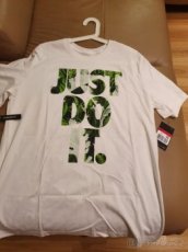 Nike JDI Floral T-shirt-Spruce Aura L