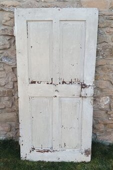 Staré dřevěné dveře s klikou 180 x 88,5 cm