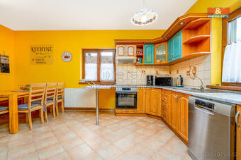 Prodej rodinného domu, 241 m², Bochov