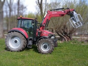Traktor Case Farmall 105U