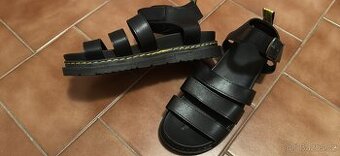 Sandale Martens styl