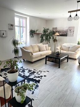 ☀️ Slunný byt 3+1 po rekonstrukci – celé patro,zahrada,sklep