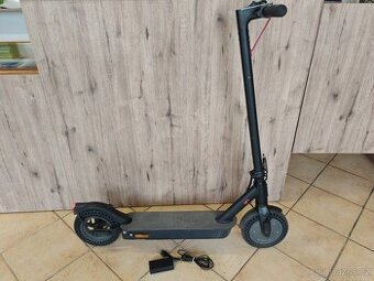 Elektrokoloběžka Sencor Scooter Two Long Range 2021