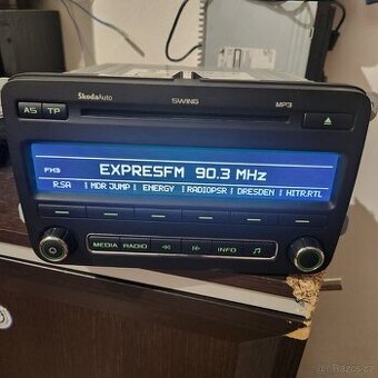 ŠKODA SWING CD MP3 AUTORADIO FABIA II ROOMSTER