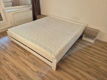 Prodám postel 180/200 s roštem a matrací - rezervovano