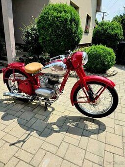 Jawa perak 250 r.v. 1952 dovoz