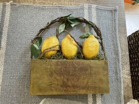 KOŠÍK NA CITRONY JAKO DEKORACE