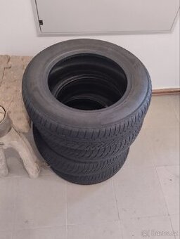 Zimní pneumatiky austone. Rozměry 175/70 r14.