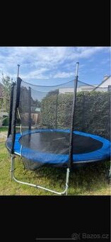Trampolína