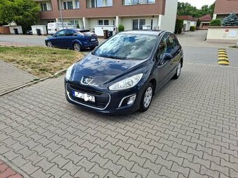 Peugeot 308 1.4 benzín 72kw koupeno v ČR
