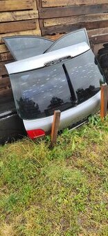 Audi a3 8p zadní várta dveře a td..
