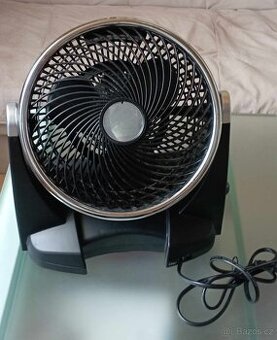 Kompaktní cirkulátor/ventilátor