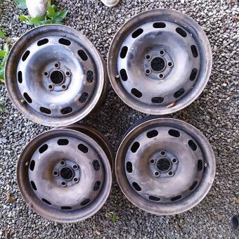 Octavia 1 vw Golf 4 audi A3 15R 5x100 et38 4 disky sada