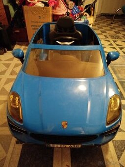 Dětské elektrické auto